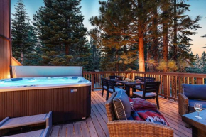 Wolfe by AvantStay 5mins NorthStar w Hot Tub Fireplace 2 Private Decks Truckee